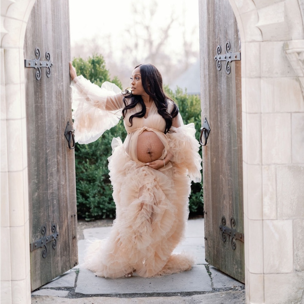 Flowy Sheer Maternity Photo Shoot Robe